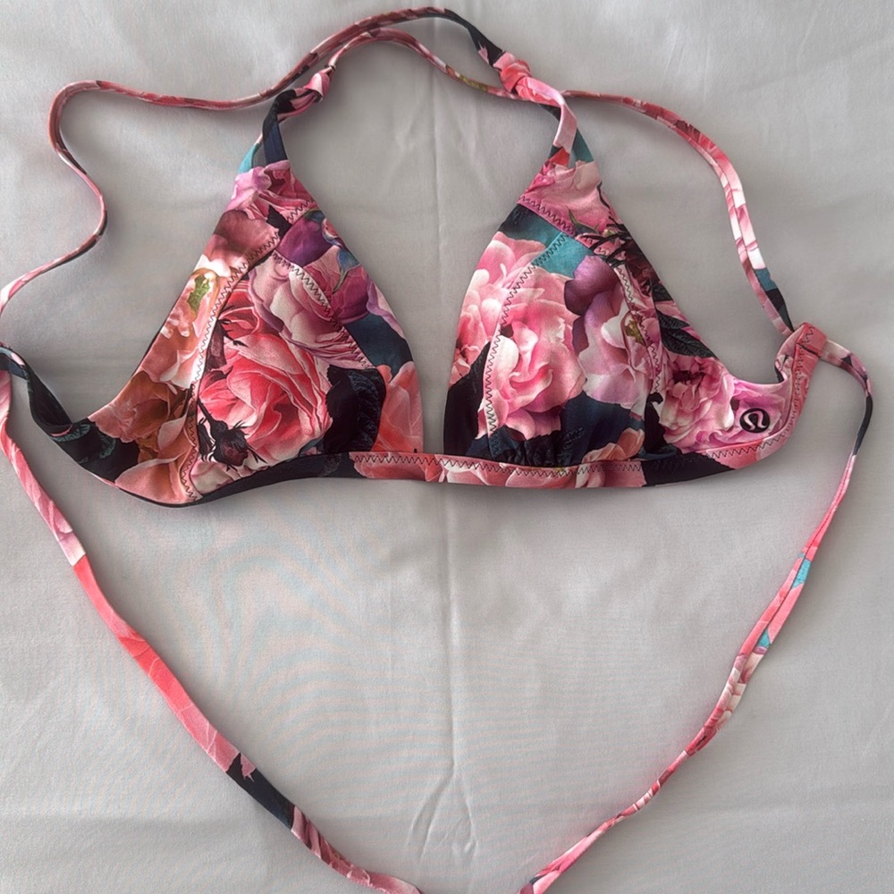 Lululemon swim top